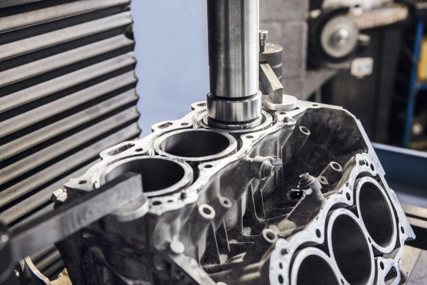 Cuzineții motorului – Simptome de defect