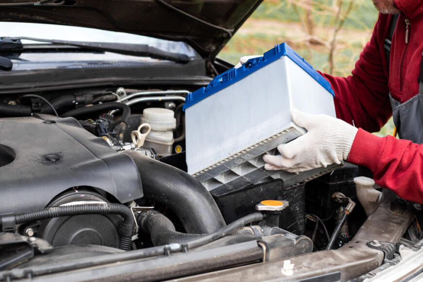 Probleme frecvente la bateria mașinii